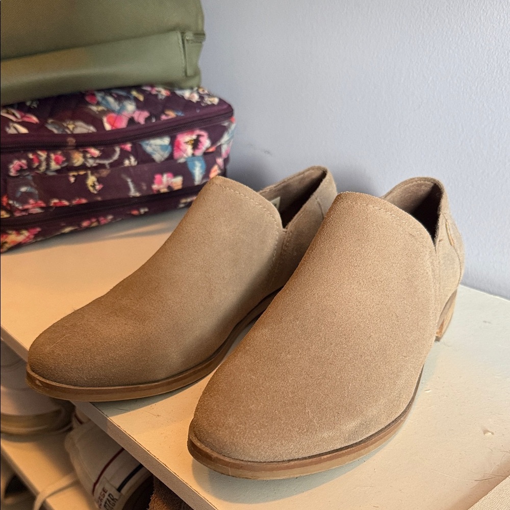 Toms Women's Tan Suede Loafers